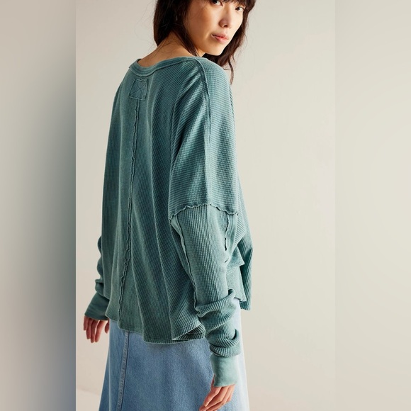 NWT Free People Microphone Drop Thermal - Picture 5 of 15